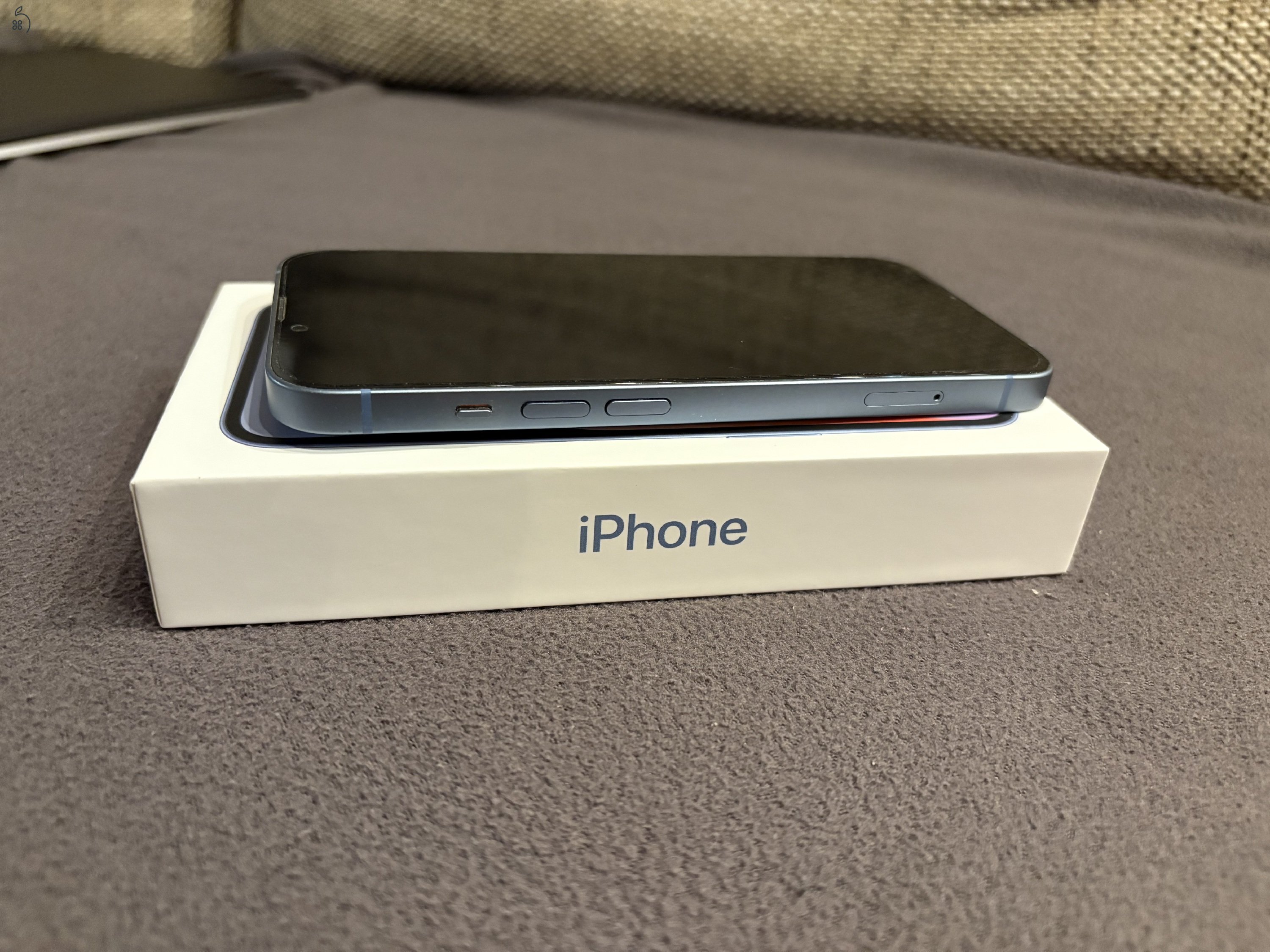 Eladó megkimélt Iphone 14 telefon