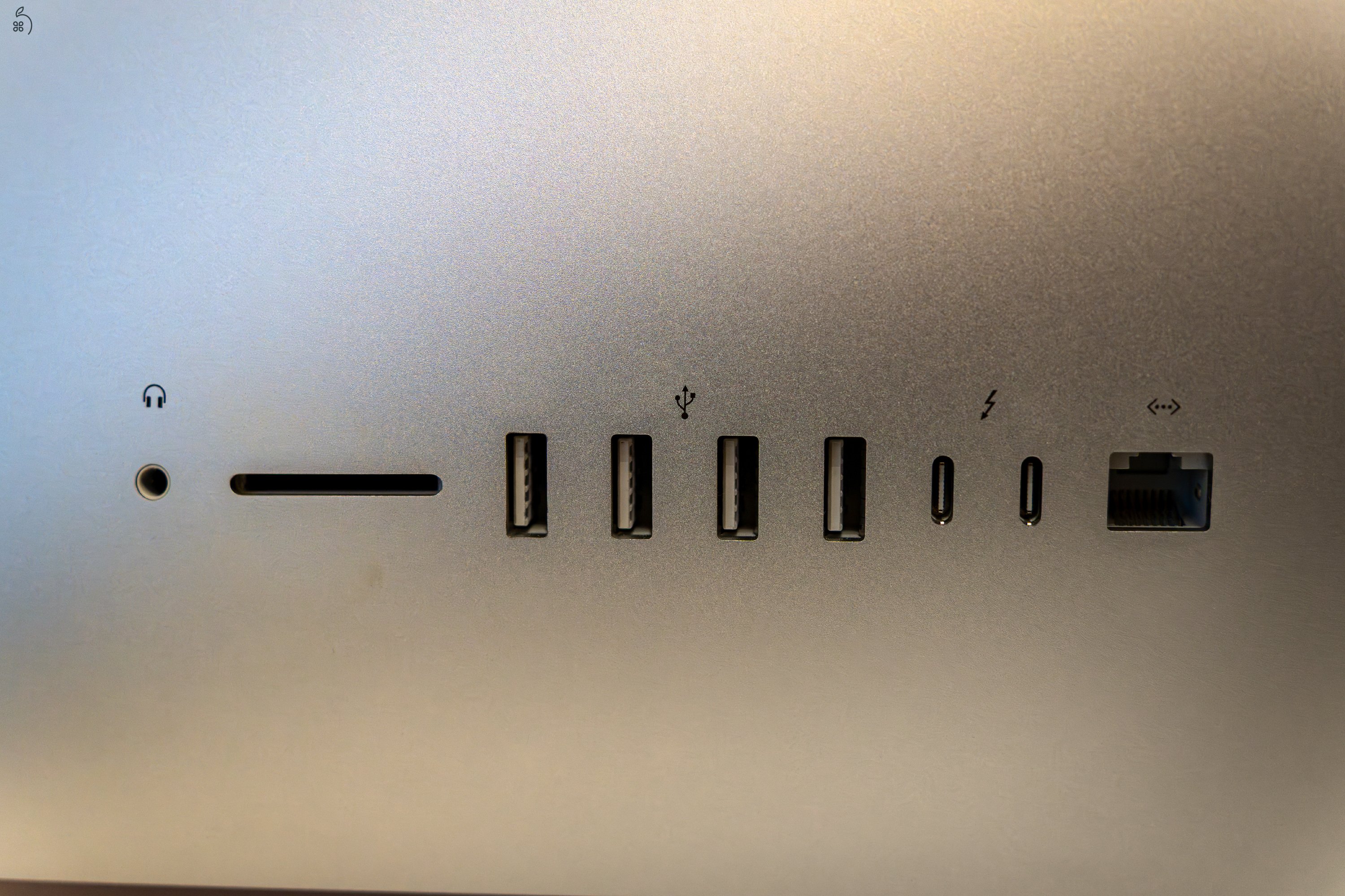  iMac 27 Retina 5K (2020) i7, 24GB RAM, 1TB SSD, Radeon 5500XT