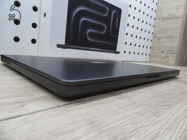 Apple MacBook Pro 14” M4 Pro – Pörgős Pro teljesítmény, XDR látvány – 24 GB RAM / 512 GB SSD – Használt, karcmentes – Gyári garancia 2025.12.21-ig
