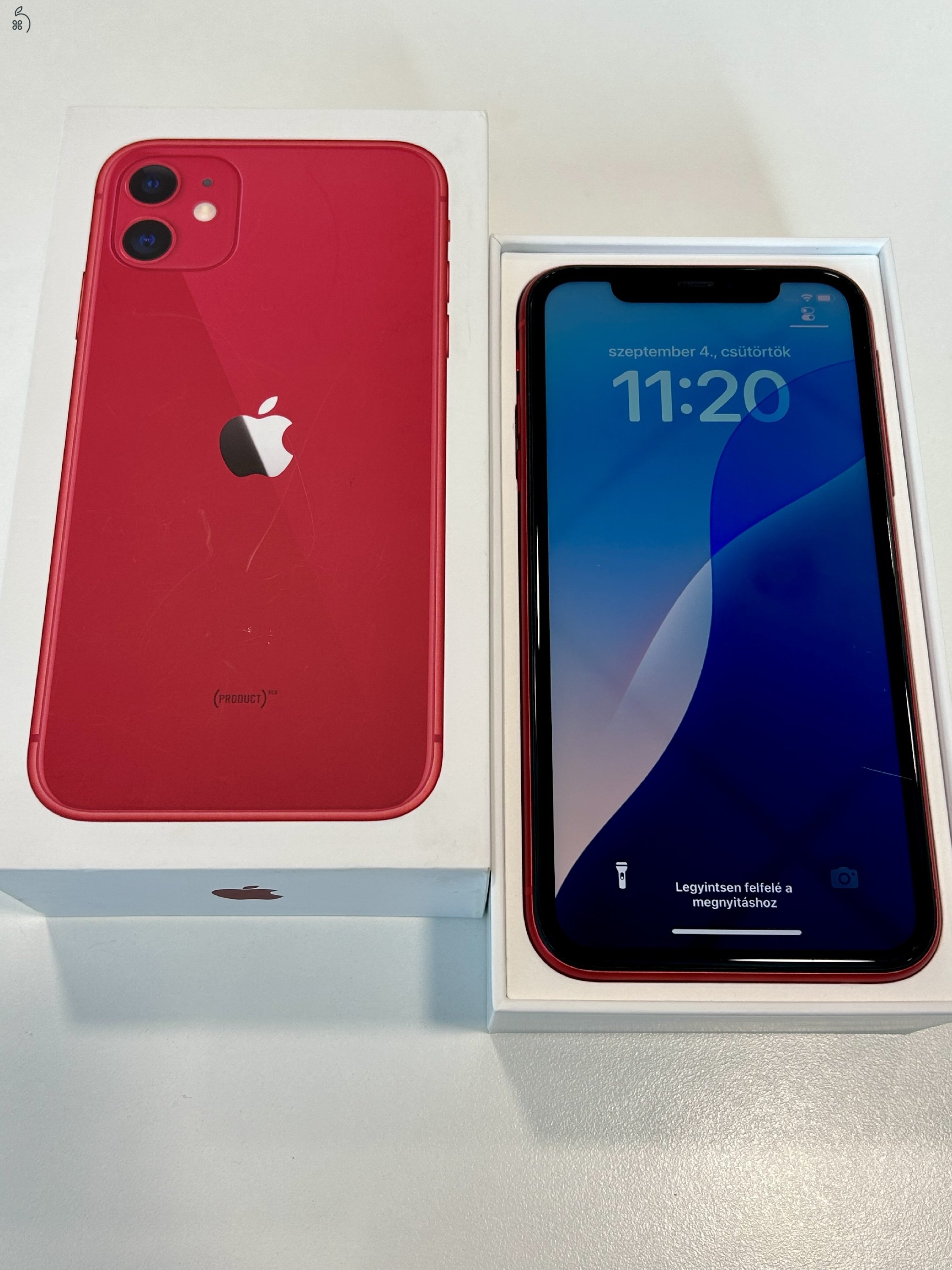 Megkímélt iPhone 11 RED 64GB 100% Akku