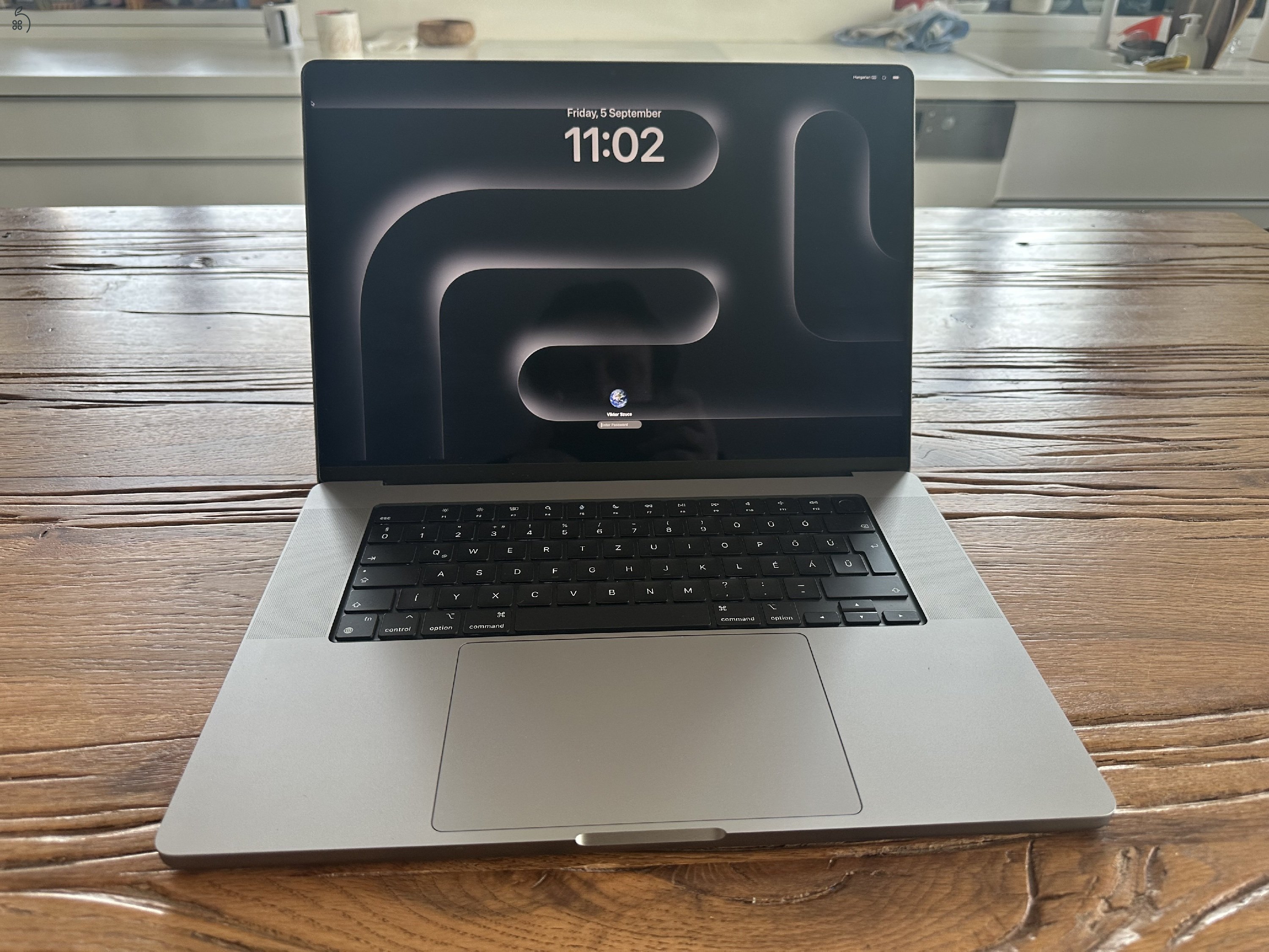Apple Macbook Pro 16 - M1 MAX 10/32 64GB RAM 1TB SSD Asztroszürke