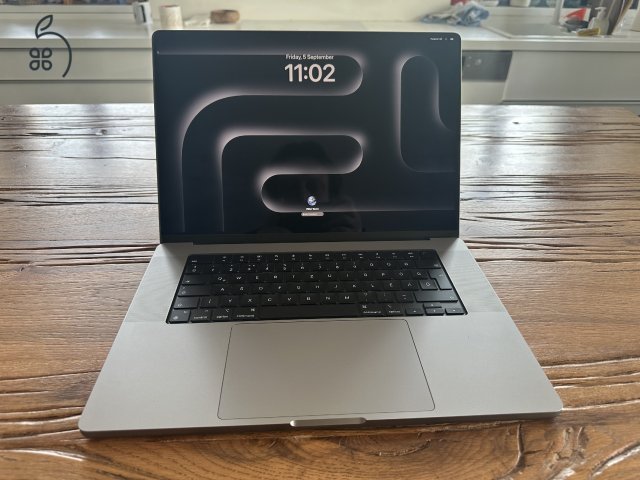 Apple Macbook Pro 16 - M1 MAX 10/32 64GB RAM 1TB SSD Asztroszürke
