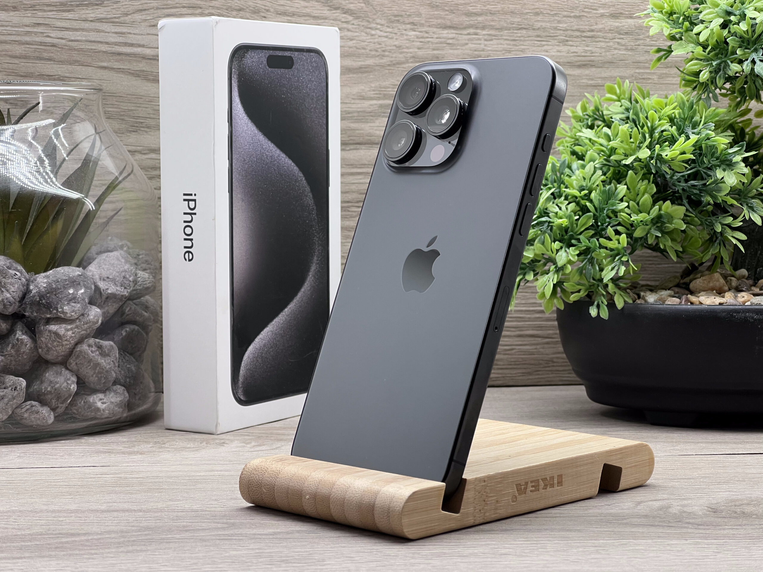 Hibátlan iPhone 15 Pro Max Black Titanium 256GB 2 ÉV Garanciával Számlával 91% Aksi