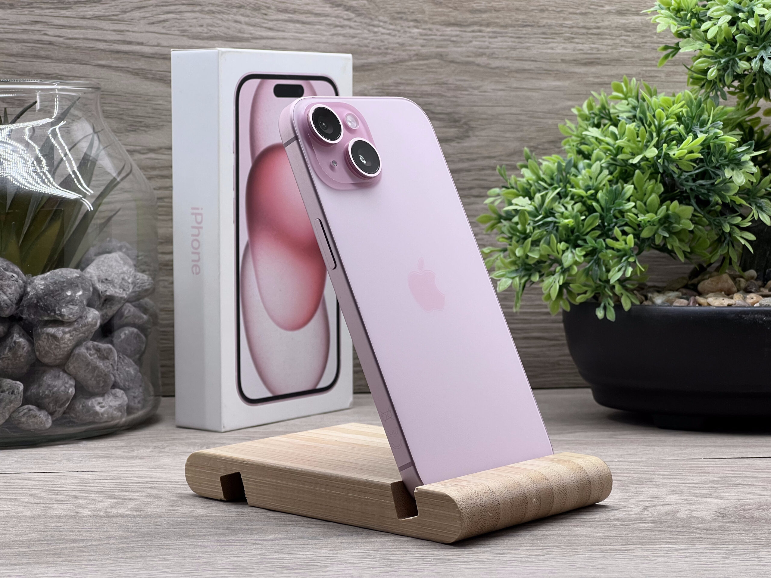 Hibátlan iPhone 15 Pink 128GB 2 ÉV Garanciával Számlával 93% Aksi