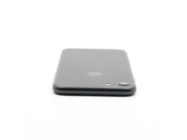 1 év garanciával! Felújított iPhone 7 32 GB Black