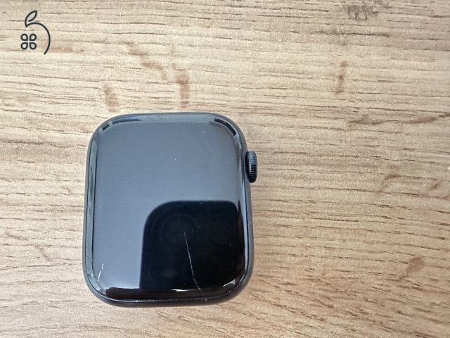 Apple Watch Series 8 GPS 45mm Éjfekete alumínium éjfekete sportszíjjal
