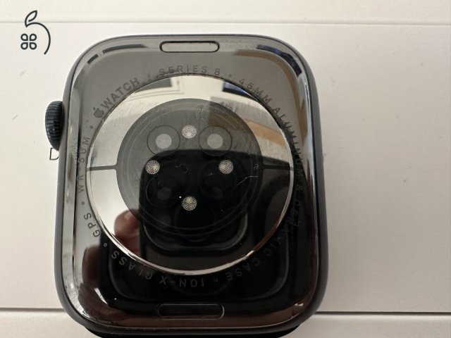 Apple Watch Series 8 GPS 45mm Éjfekete alumínium éjfekete sportszíjjal