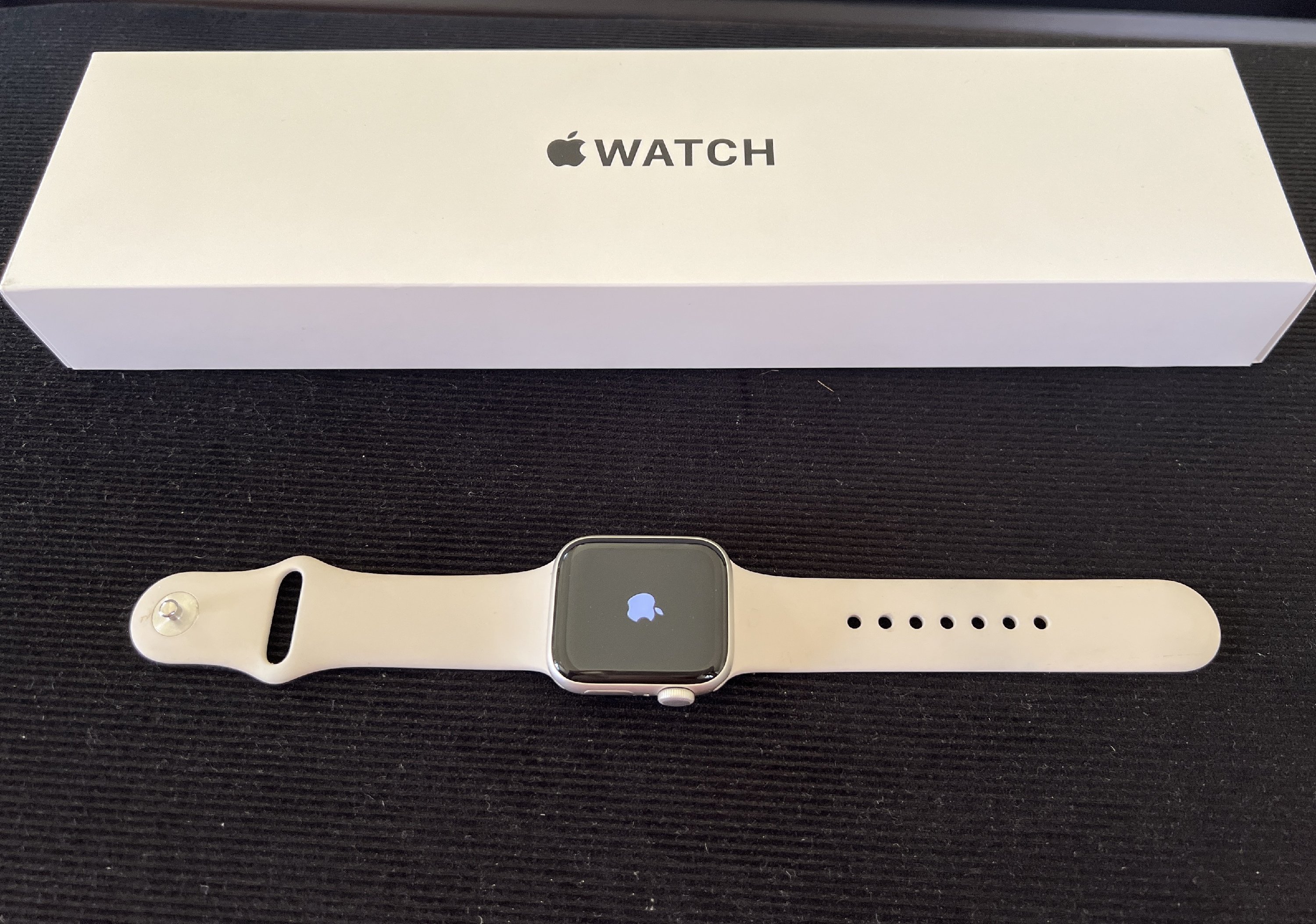 Apple Watch SE (2. generáció) 40 mm
