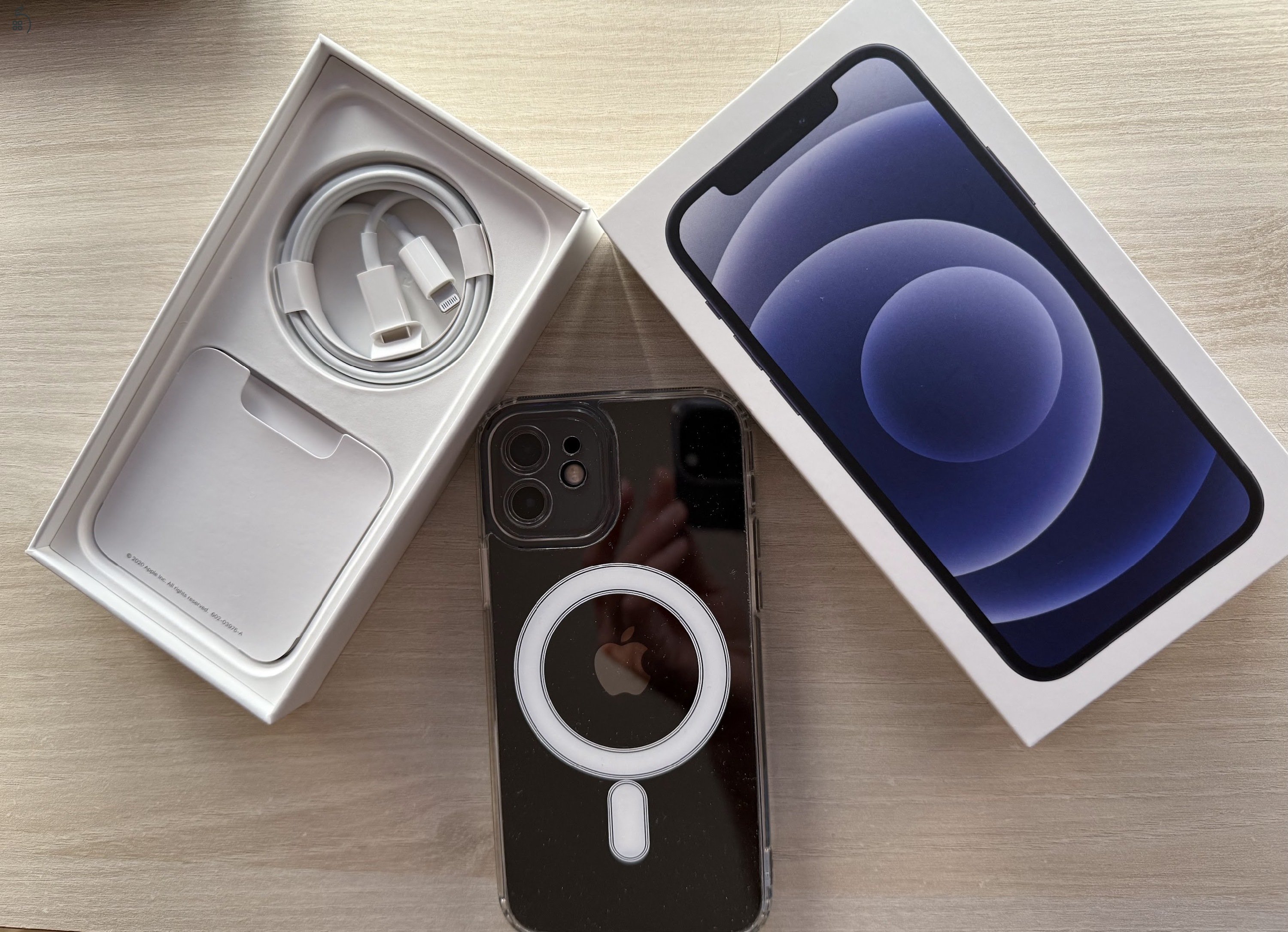 Iphone 12 (fekete) 128GB.