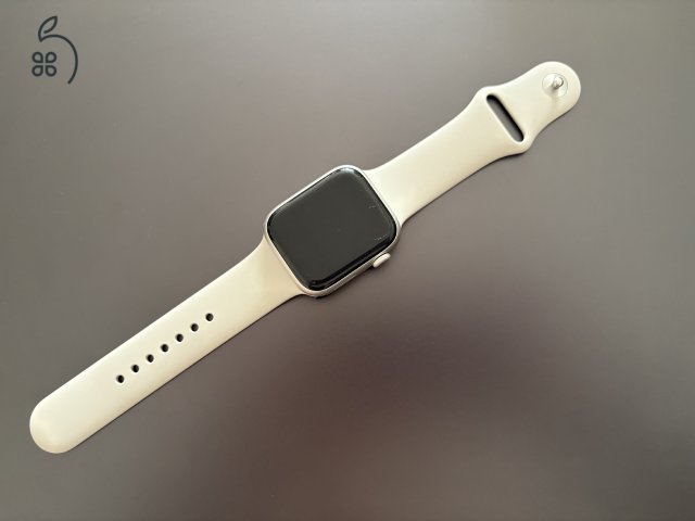  Apple Watch S8 45mm Csillagfény
