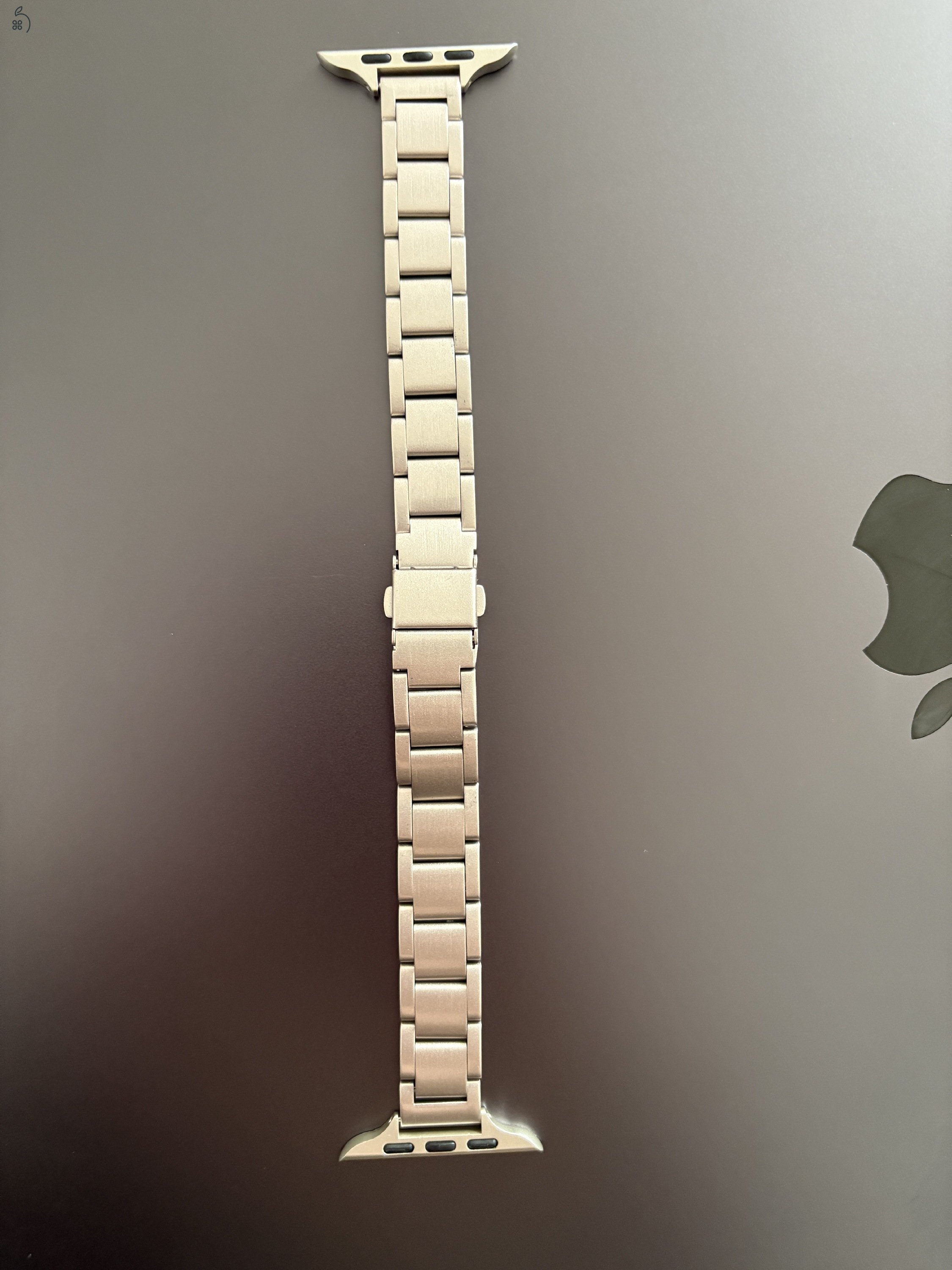  Apple Watch S8 45mm Csillagfény