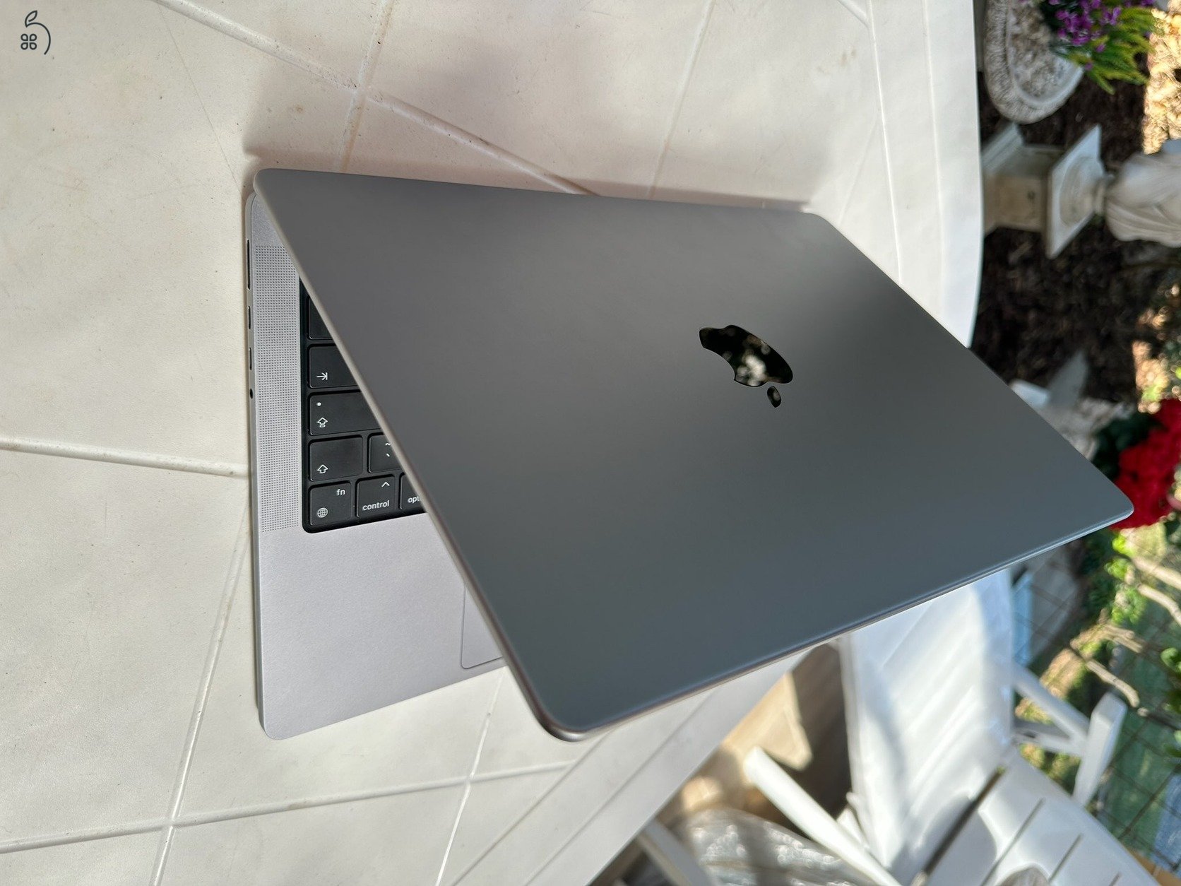 MacBook Pro 14' M1 Pro 10/16 mag, 16GB RAM, 1TB SSD (CTO)