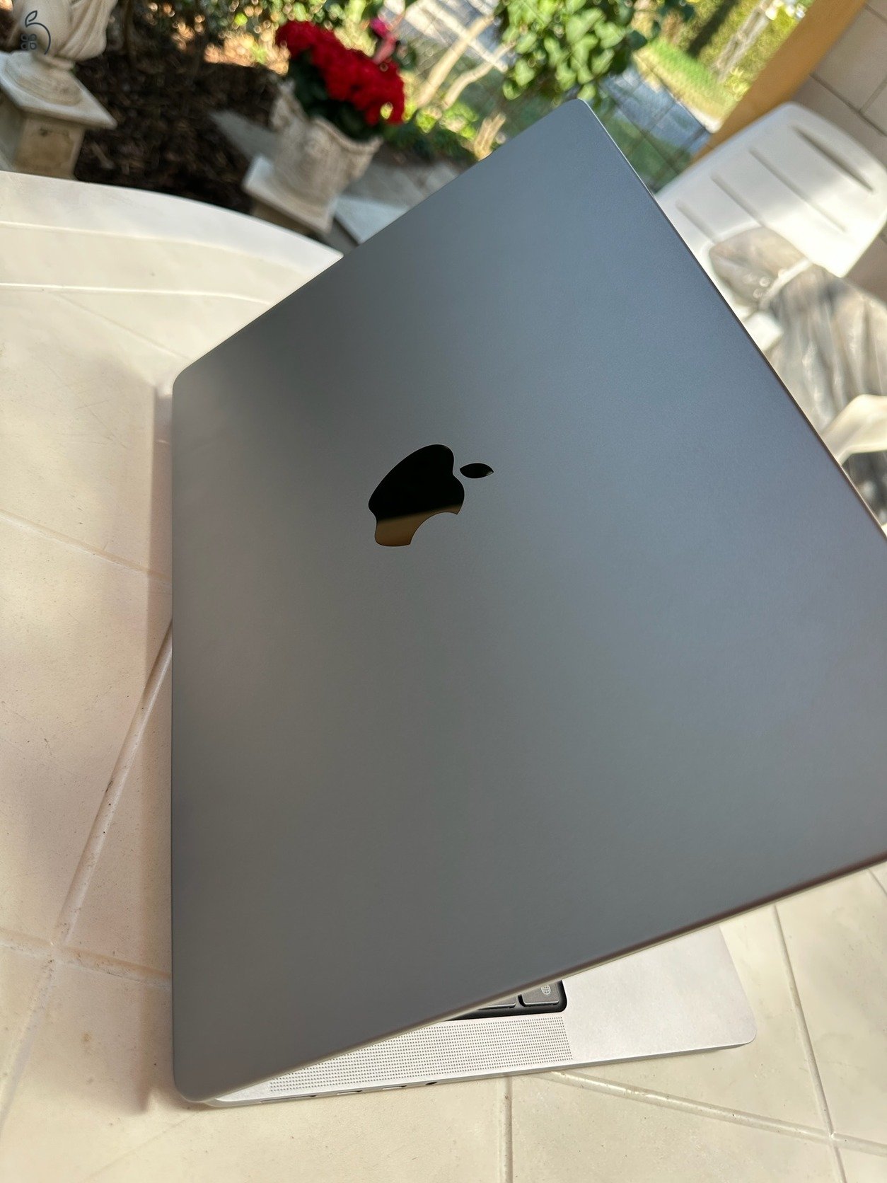 MacBook Pro 14' M1 Pro 10/16 mag, 16GB RAM, 1TB SSD (CTO)