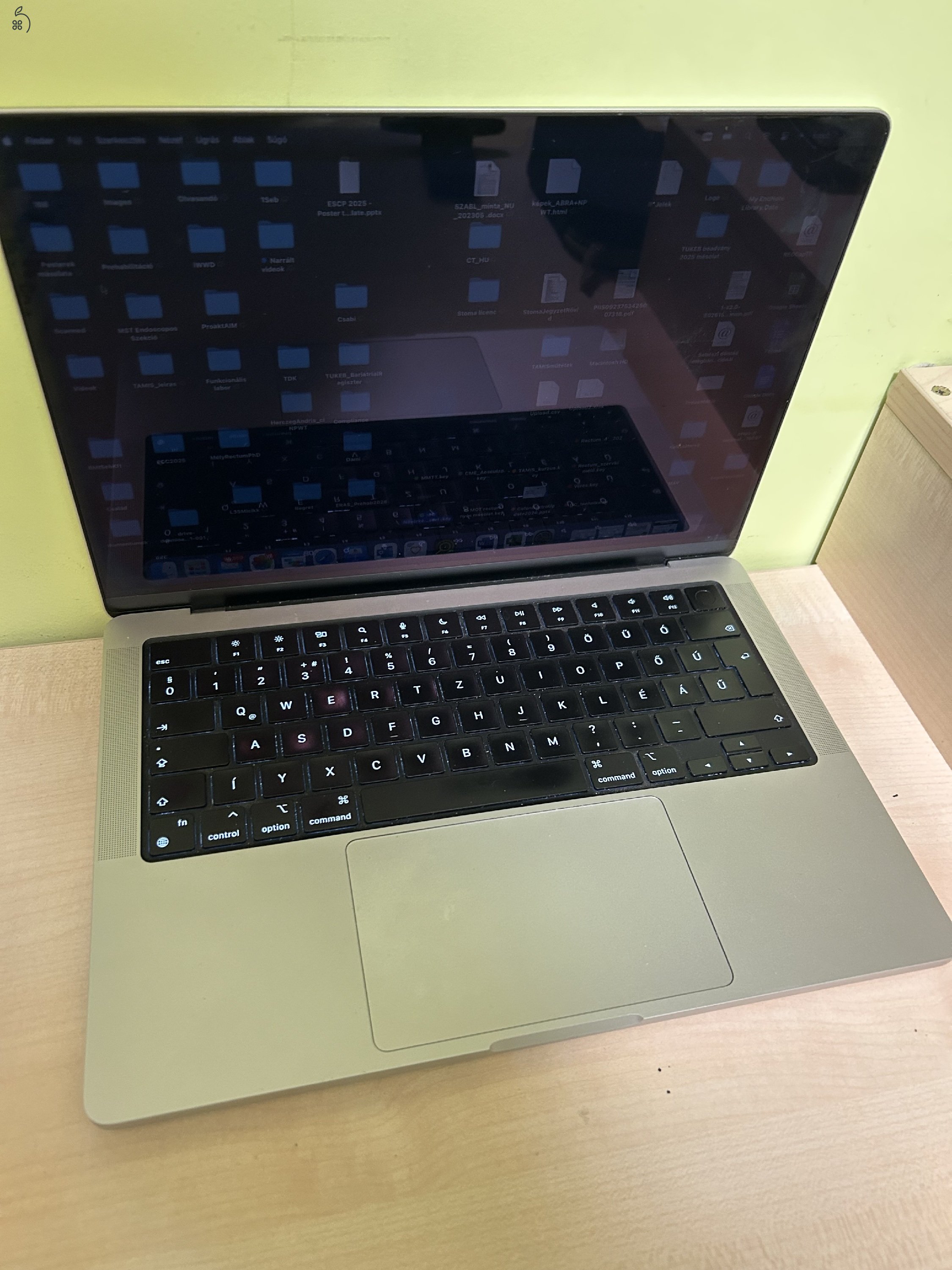 MacBook Pro 14