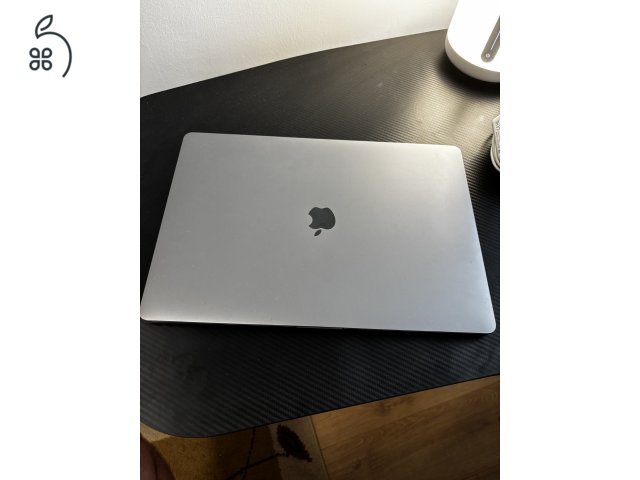 Apple MacBook Pro 16
