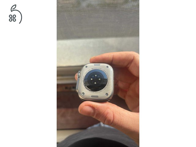 Apple Watch Ultra 2 - jó állapotban - 1 éves