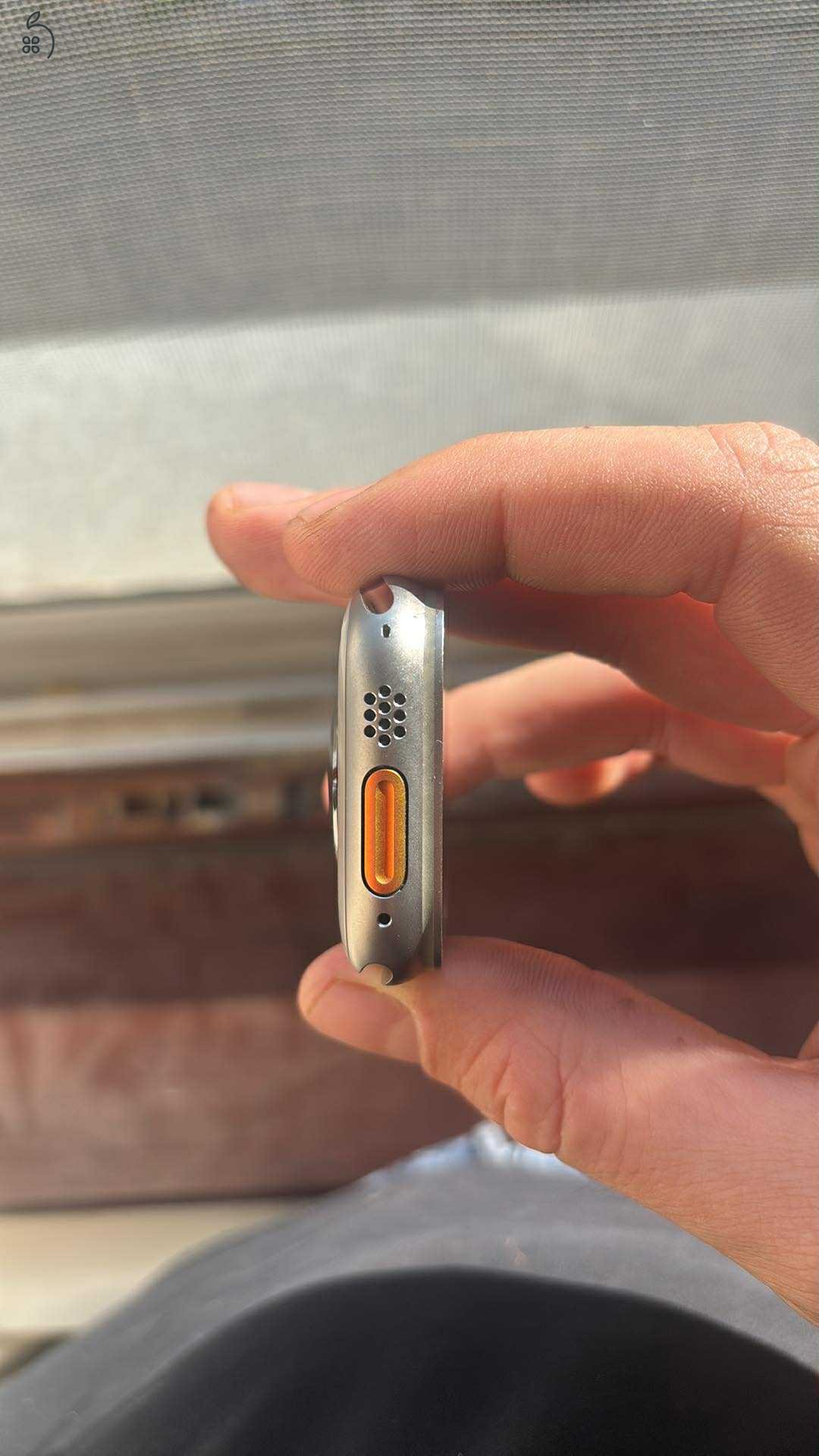 Apple Watch Ultra 2 - jó állapotban - 1 éves