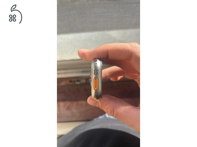 Apple Watch Ultra 2 - jó állapotban - 1 éves