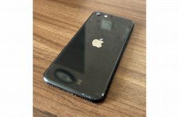 iPhone SE 2020 64GB fekete