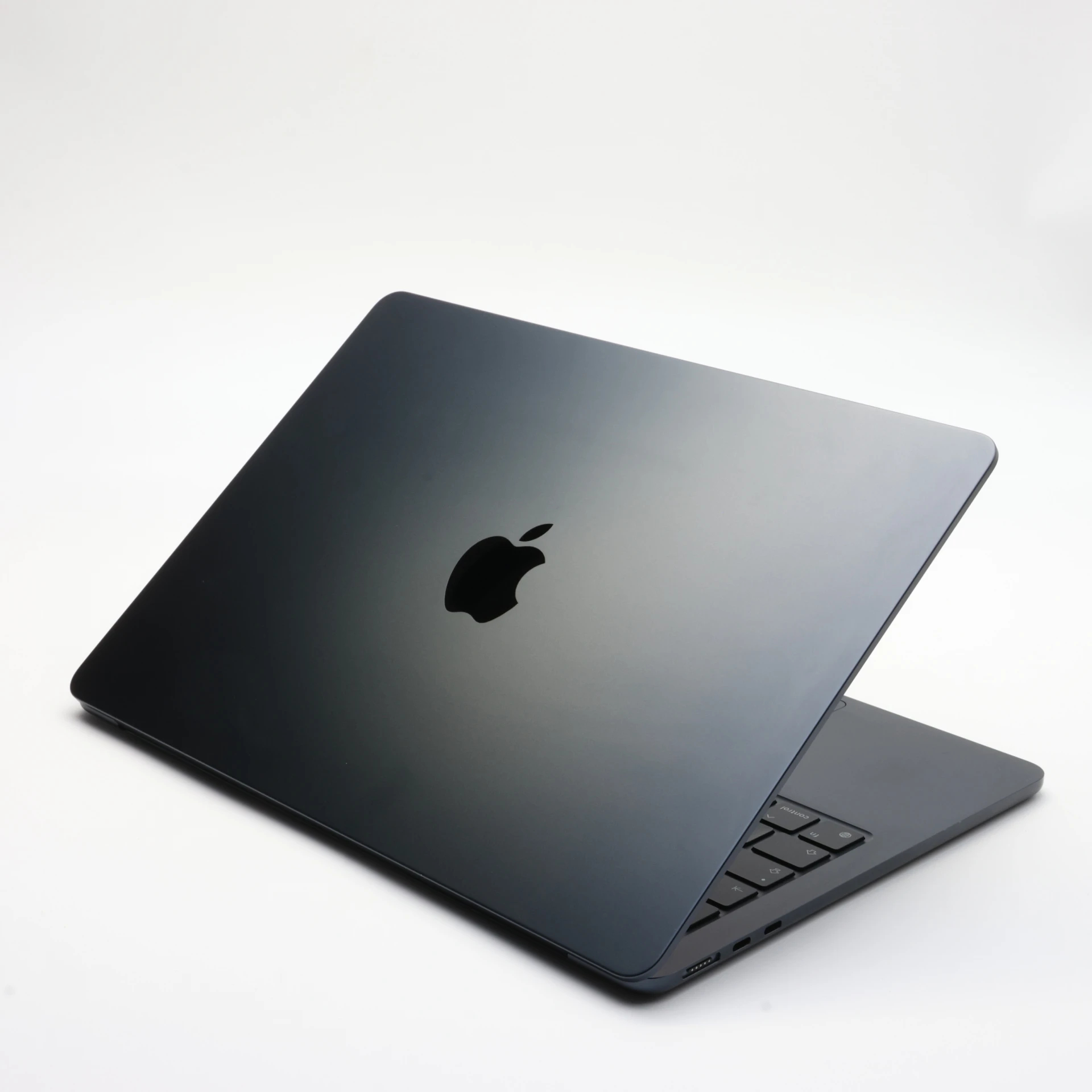 !! 1 ÉV GARANCIA !! Apple MacBook Air 13″ 2022 M2 512 GB SSD 8 GB RAM Midnight 100% EU Bill