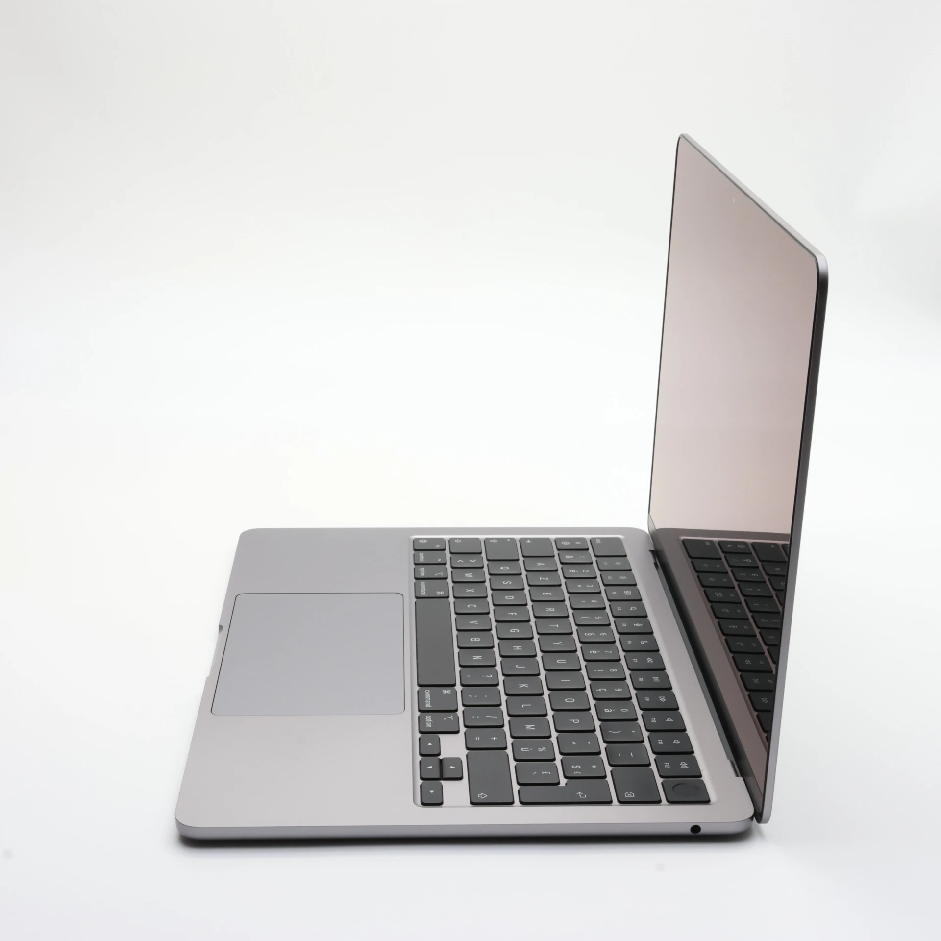 !! 1 ÉV GARANCIA !! Apple MacBook Air M3 2024 13″ 256 GB 8 GB RAM Space Gray 99% EU Bill