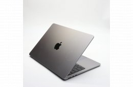 !! 1 ÉV GARANCIA !! Apple MacBook Air M3 2024 13″ 256 GB 8 GB RAM Space Gray 99% EU Bill