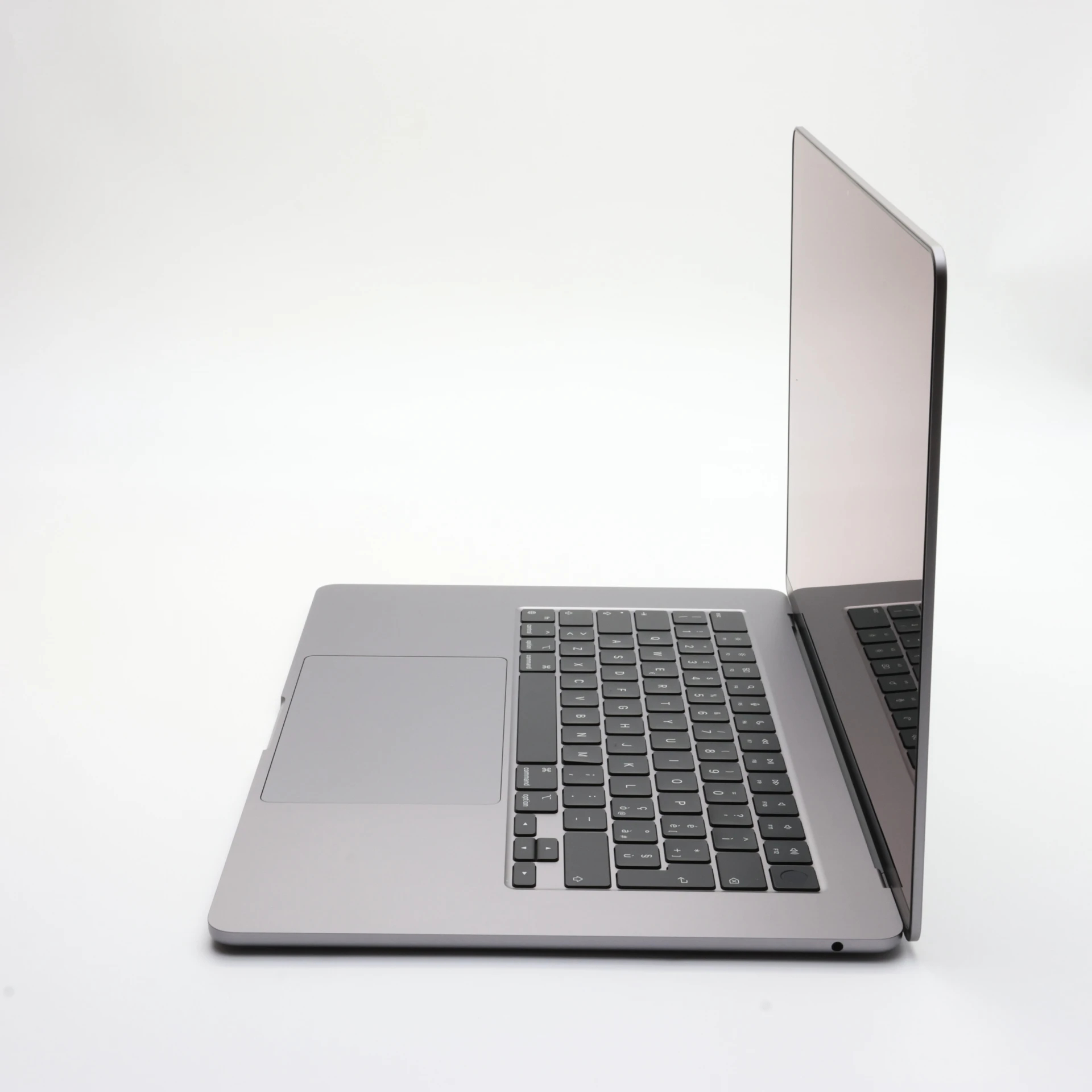!! 1 ÉV GARANCIA !! Apple MacBook Air M2 2023 15″ 8 GB RAM Space Gray 100% EU Bill