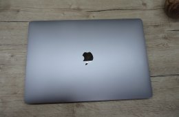 Apple MacBook Pro 16” Touch Bar – Újszerű i9 erőgép, 32 GB RAM / 500 GB SSD – Használt, karcmentes – 3 hónap garanciával