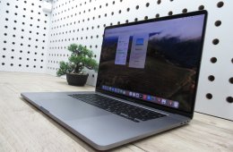 Apple MacBook Pro 16” Touch Bar – Újszerű i9 erőgép, 32 GB RAM / 500 GB SSD – Használt, karcmentes – 3 hónap garanciával