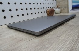 Apple MacBook Pro 16” Touch Bar – Újszerű i9 erőgép, 32 GB RAM / 500 GB SSD – Használt, karcmentes – 3 hónap garanciával