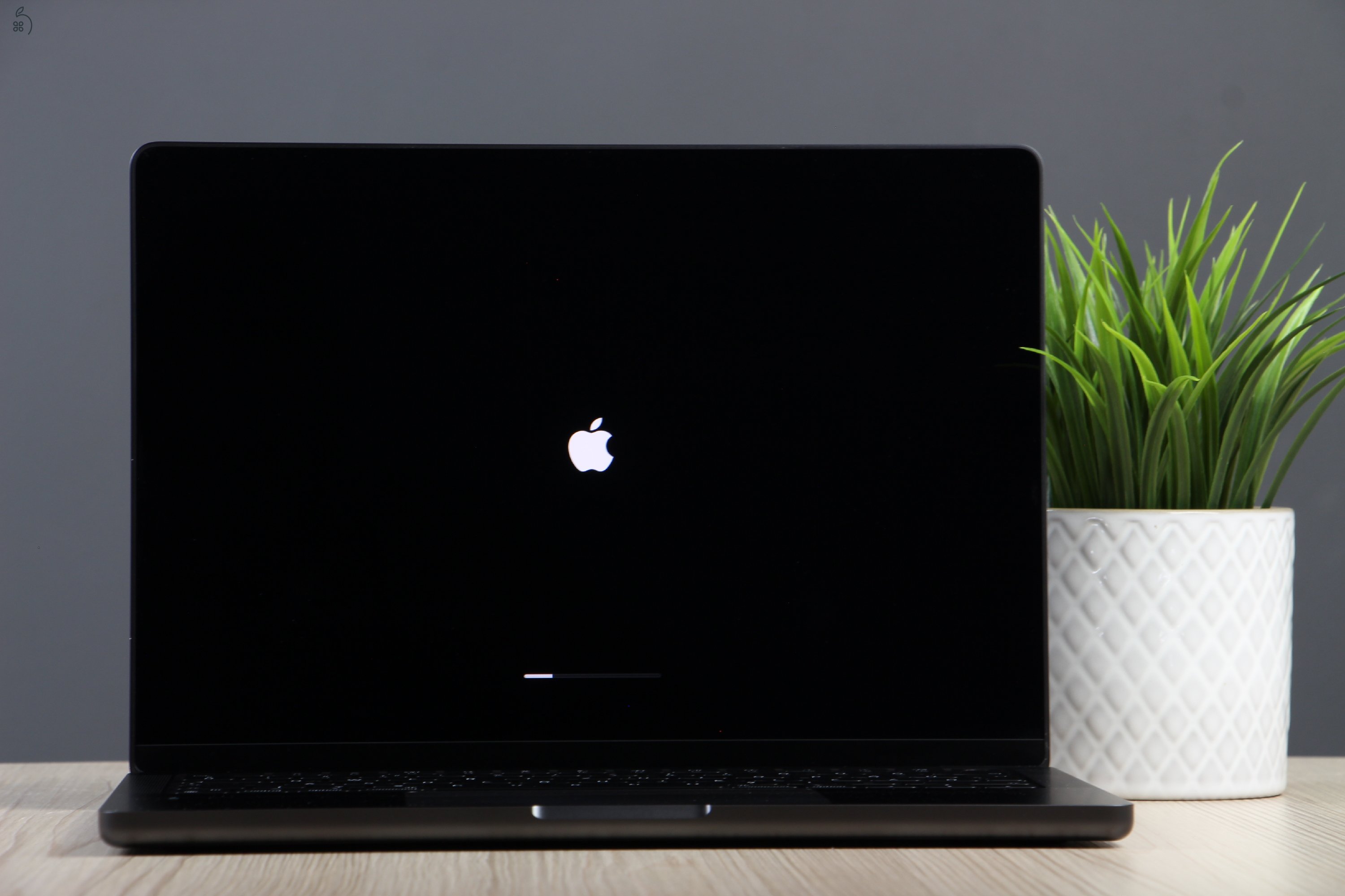 Apple Macbook Pro 14