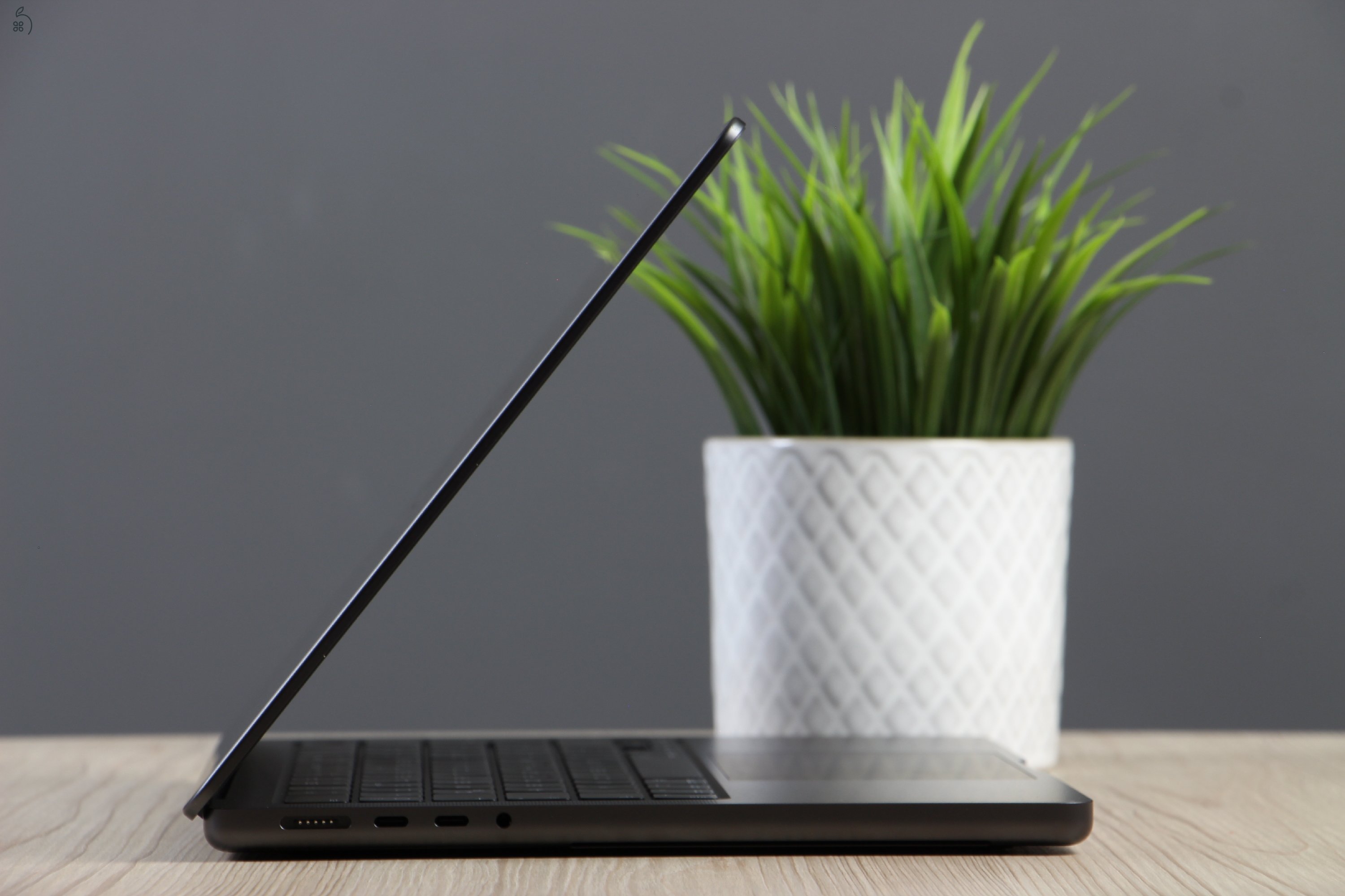 Apple Macbook Pro 14