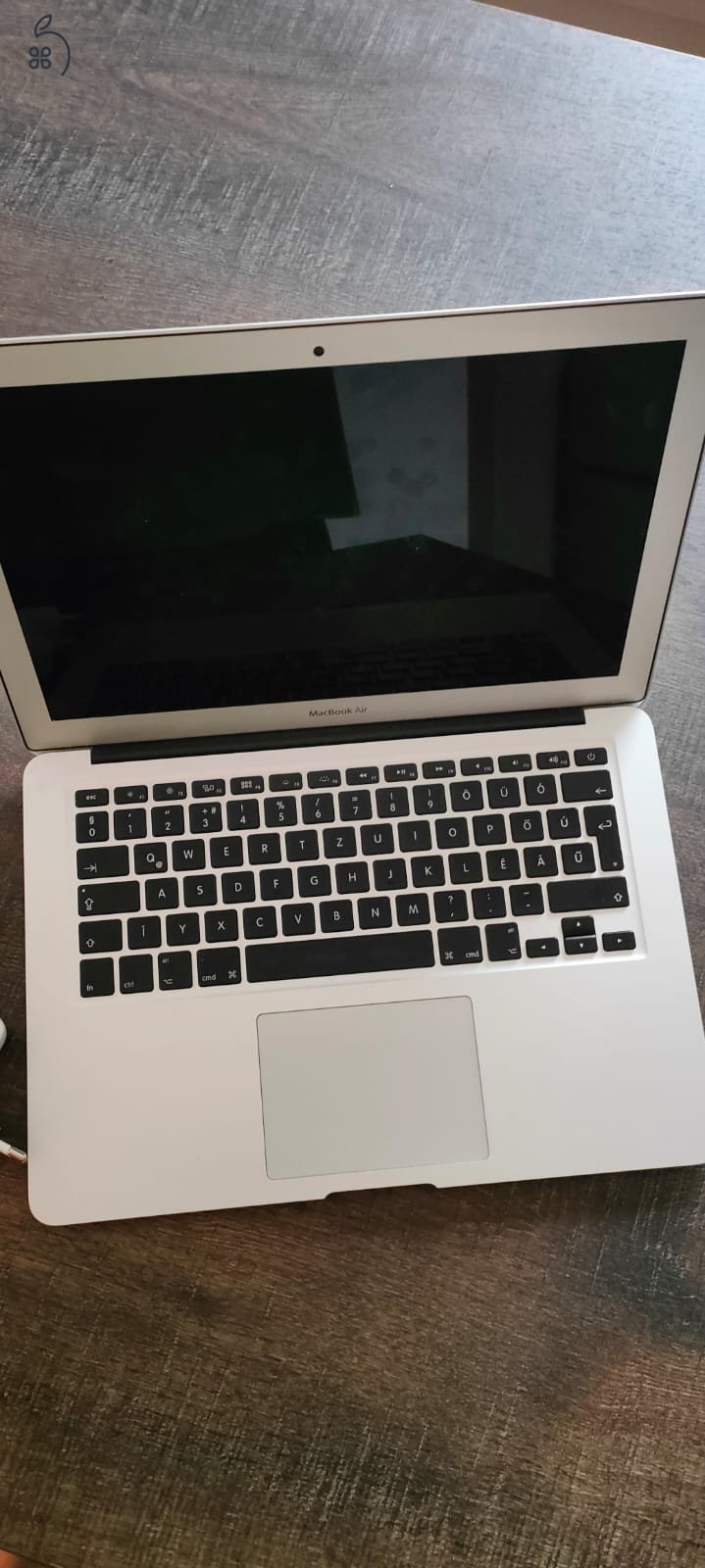 MacBook Air eladó (19-inch, 2017)