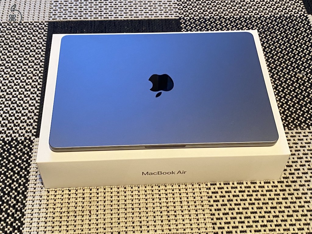 Macbook Air 13 M3 2024 256GB SSD 16GB + 3 év AppleCare kiterjesztett garancia