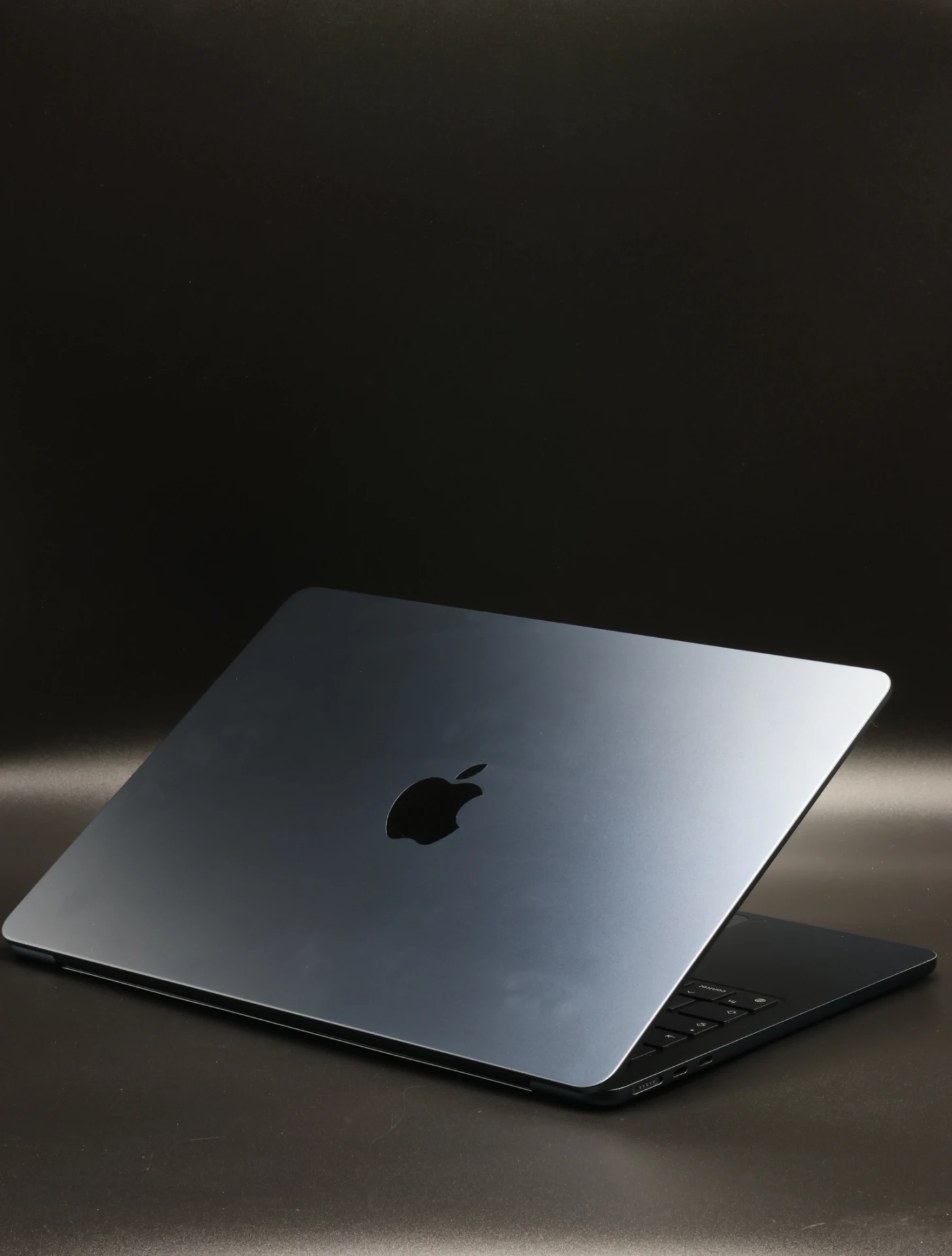 Apple MacBook Air 13″ 2022 M2 256 GB Midnight 96% akku - 12 HÓ GARANCIA