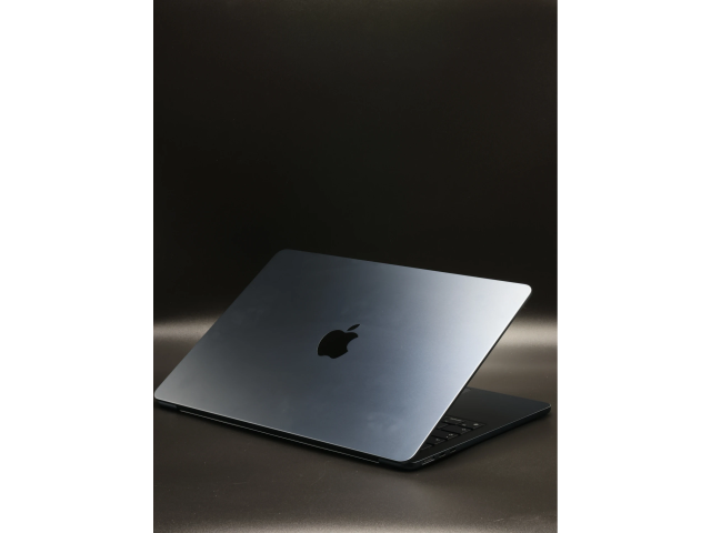 Apple MacBook Air 13″ 2022 M2 256 GB Midnight 96% akku - 12 HÓ GARANCIA