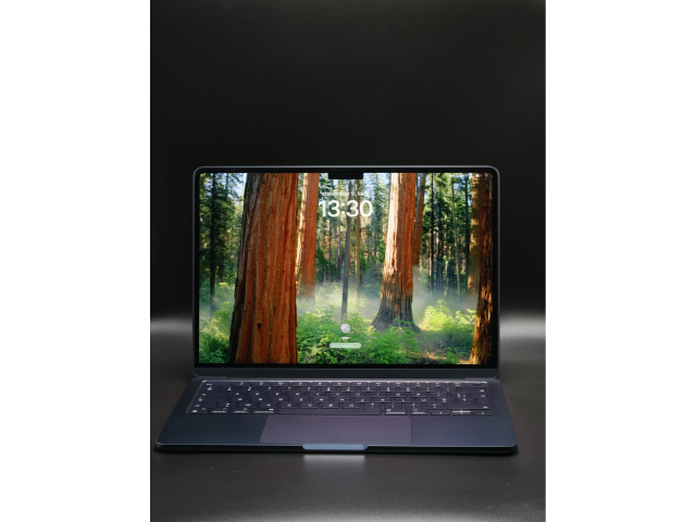 Apple MacBook Air 13″ 2022 M2 256 GB Midnight 96% akku - 12 HÓ GARANCIA