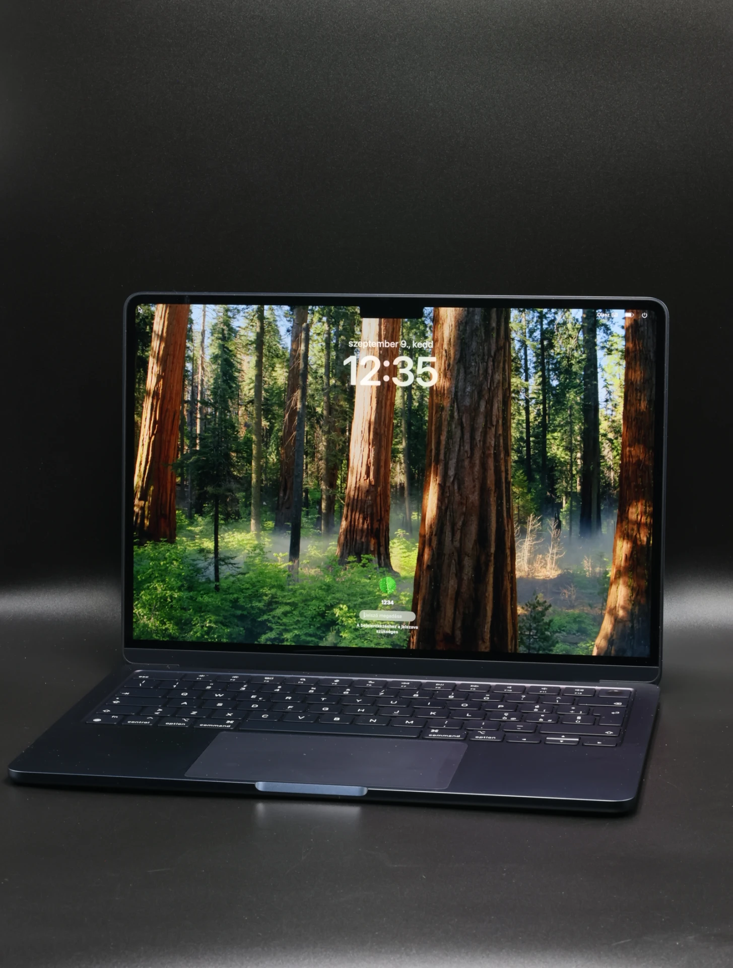 Apple MacBook Air 13″ 2022 M2 512 GB Midnight 100% akku - 12 HÓ GARANCIA