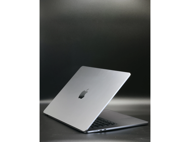Apple MacBook Air M2 2023 15