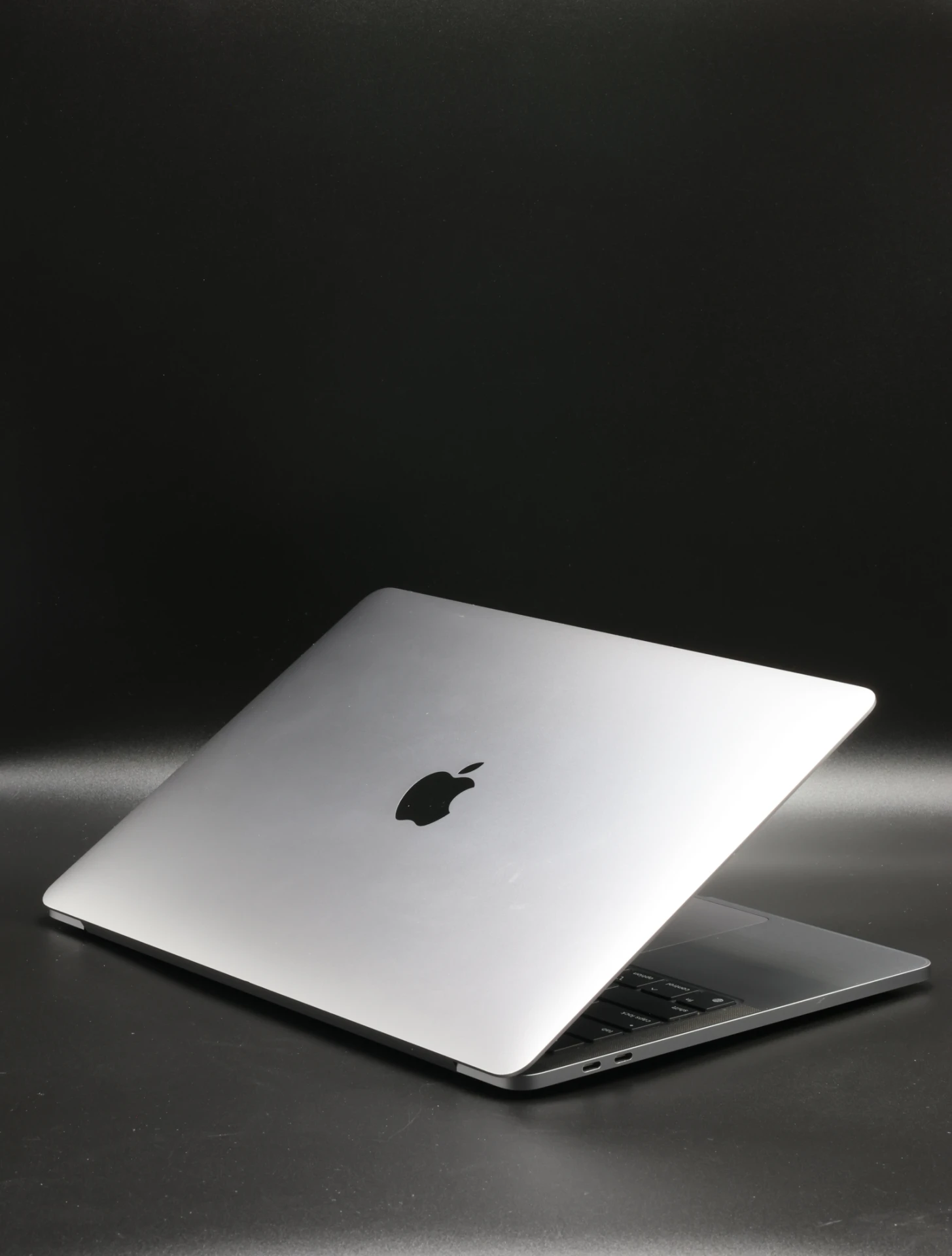 Apple MacBook Pro 13″ Touch Bar 2020 M1 512 GB Space Gray 89% akku - 12 HÓ GARANCIA