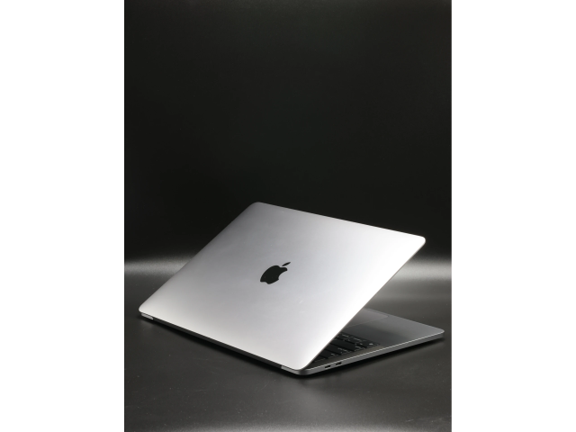 Apple MacBook Pro 13″ Touch Bar 2020 M1 512 GB Space Gray 89% akku - 12 HÓ GARANCIA