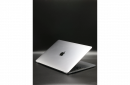 Apple MacBook Pro 13″ Touch Bar 2020 M1 512 GB Space Gray 89% akku - 12 HÓ GARANCIA
