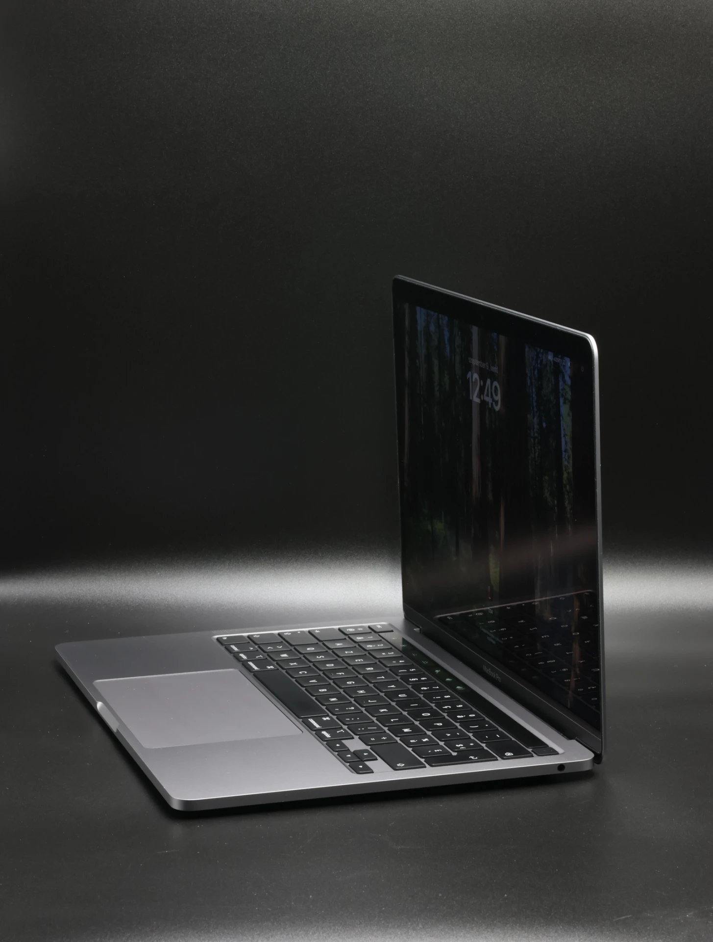 Apple MacBook Pro 13″ Touch Bar 2020 i5 256 GB Space Gray akku - 12 HÓ GARANCIA