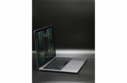 Apple MacBook Pro 13″ Touch Bar 2020 i5 256 GB Space Gray akku - 12 HÓ GARANCIA