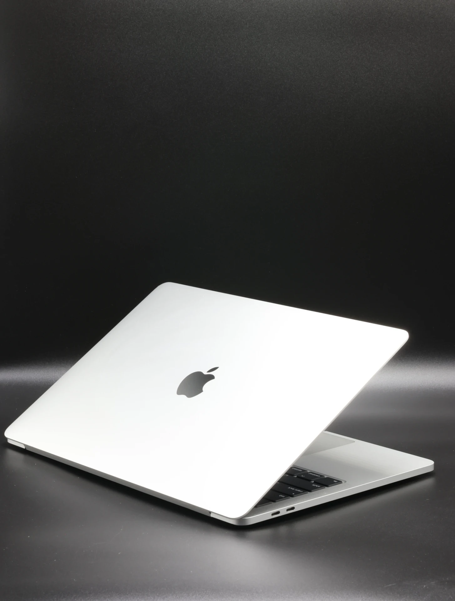 Apple MacBook Pro 13″ Touch Bar 2020 i5 512 GB Silver akku - 12 HÓ GARANCIA