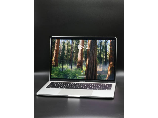 Apple MacBook Pro 13″ Touch Bar 2020 i5 512 GB Silver akku - 12 HÓ GARANCIA