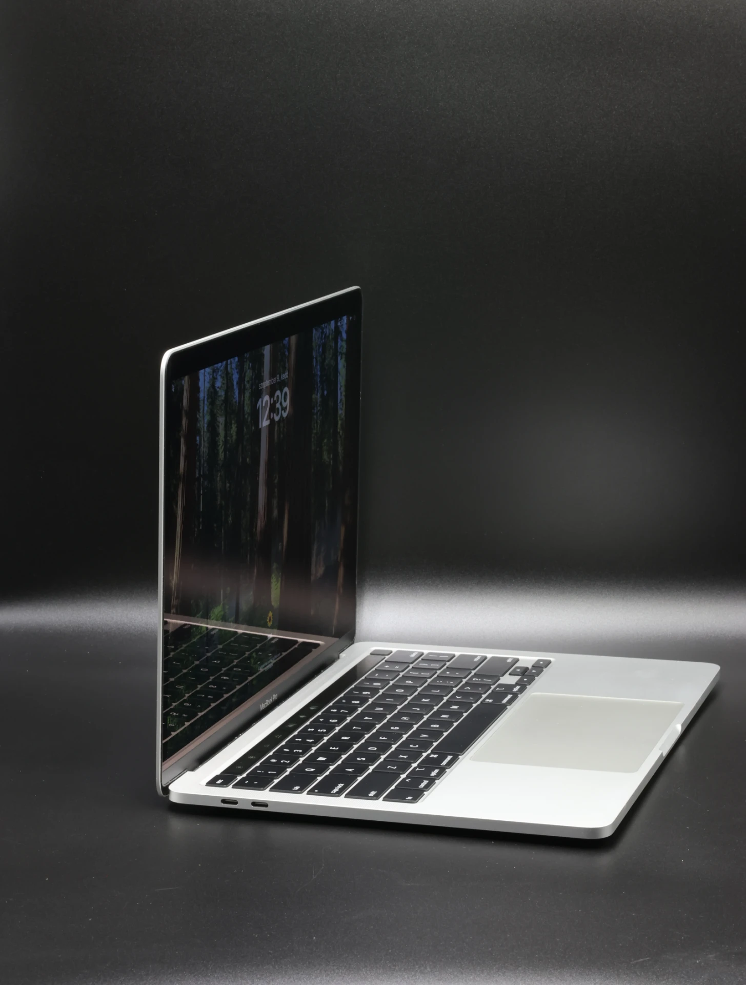 Apple MacBook Pro 13″ Touch Bar 2020 i5 512 GB Silver akku - 12 HÓ GARANCIA