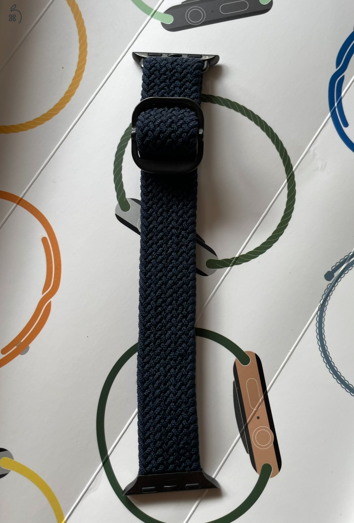 UNIQ Apple Watch Fonott Szíj