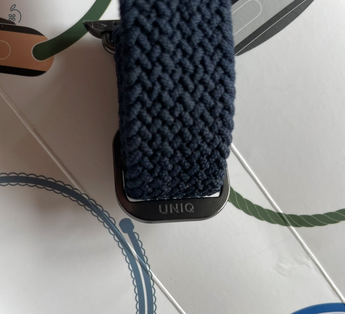 UNIQ Apple Watch Fonott Szíj