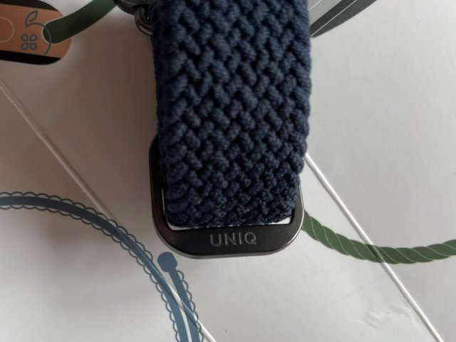 UNIQ Apple Watch Fonott Szíj